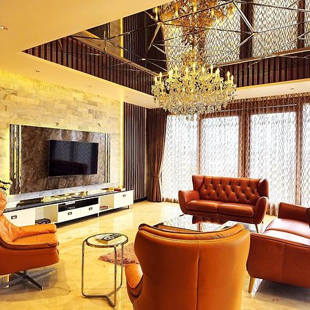 Apartamento The Pentouz On 100 Feet Road Indiranagar - An Urban Luxury Retreat Bangalore Exterior foto