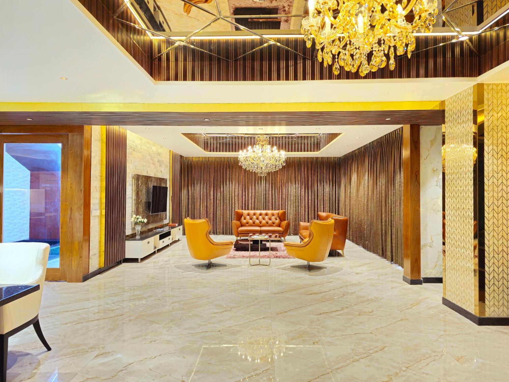 Apartamento The Pentouz On 100 Feet Road Indiranagar - An Urban Luxury Retreat Bangalore Exterior foto