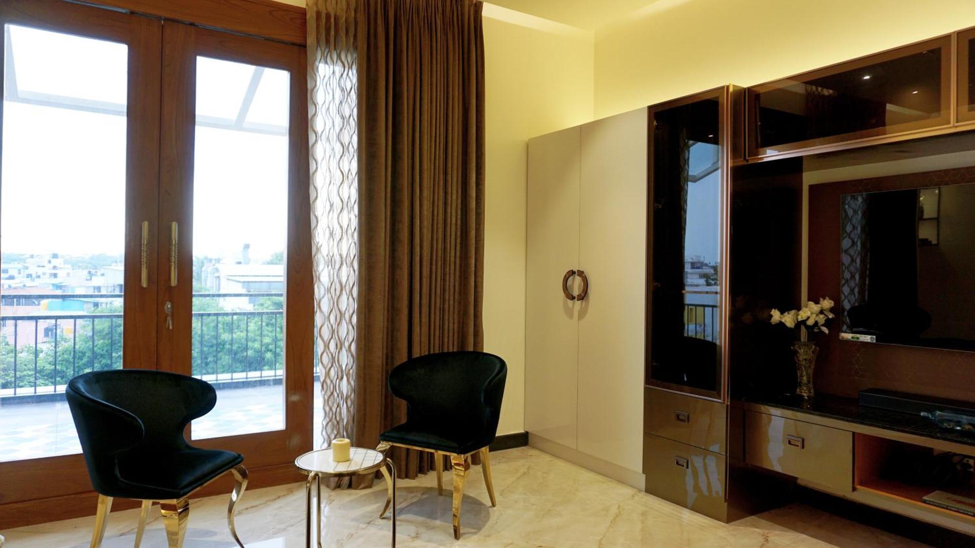 Apartamento The Pentouz On 100 Feet Road Indiranagar - An Urban Luxury Retreat Bangalore Exterior foto
