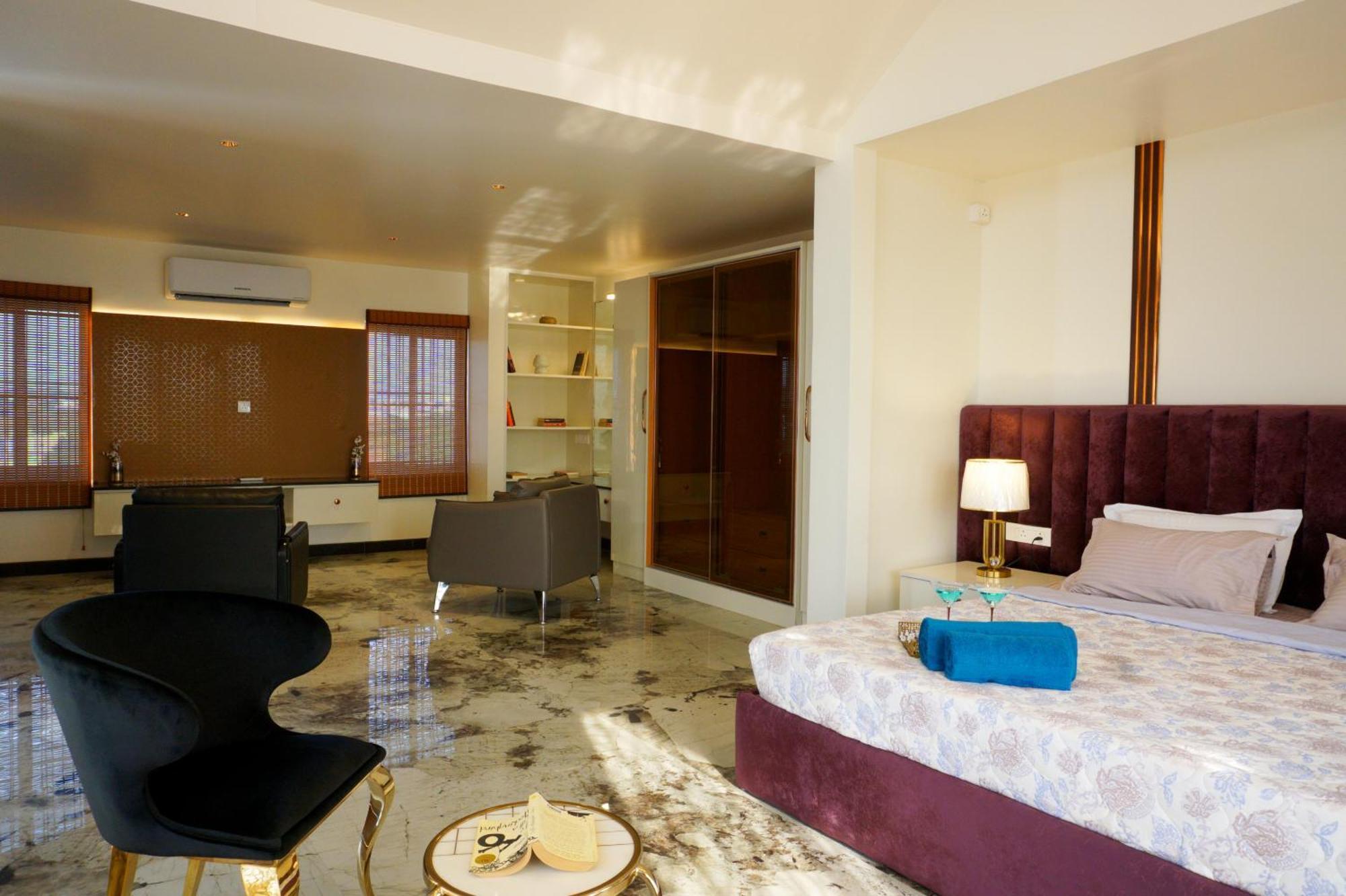 Apartamento The Pentouz On 100 Feet Road Indiranagar - An Urban Luxury Retreat Bangalore Exterior foto
