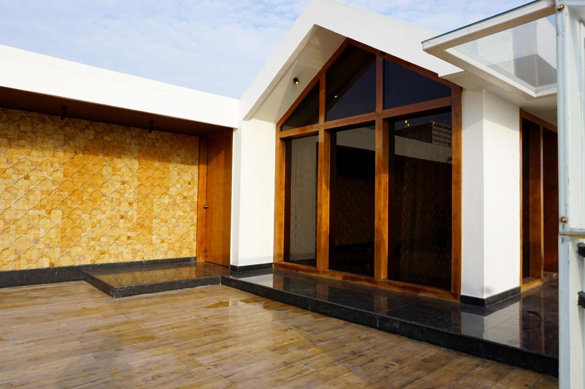 Apartamento The Pentouz On 100 Feet Road Indiranagar - An Urban Luxury Retreat Bangalore Exterior foto