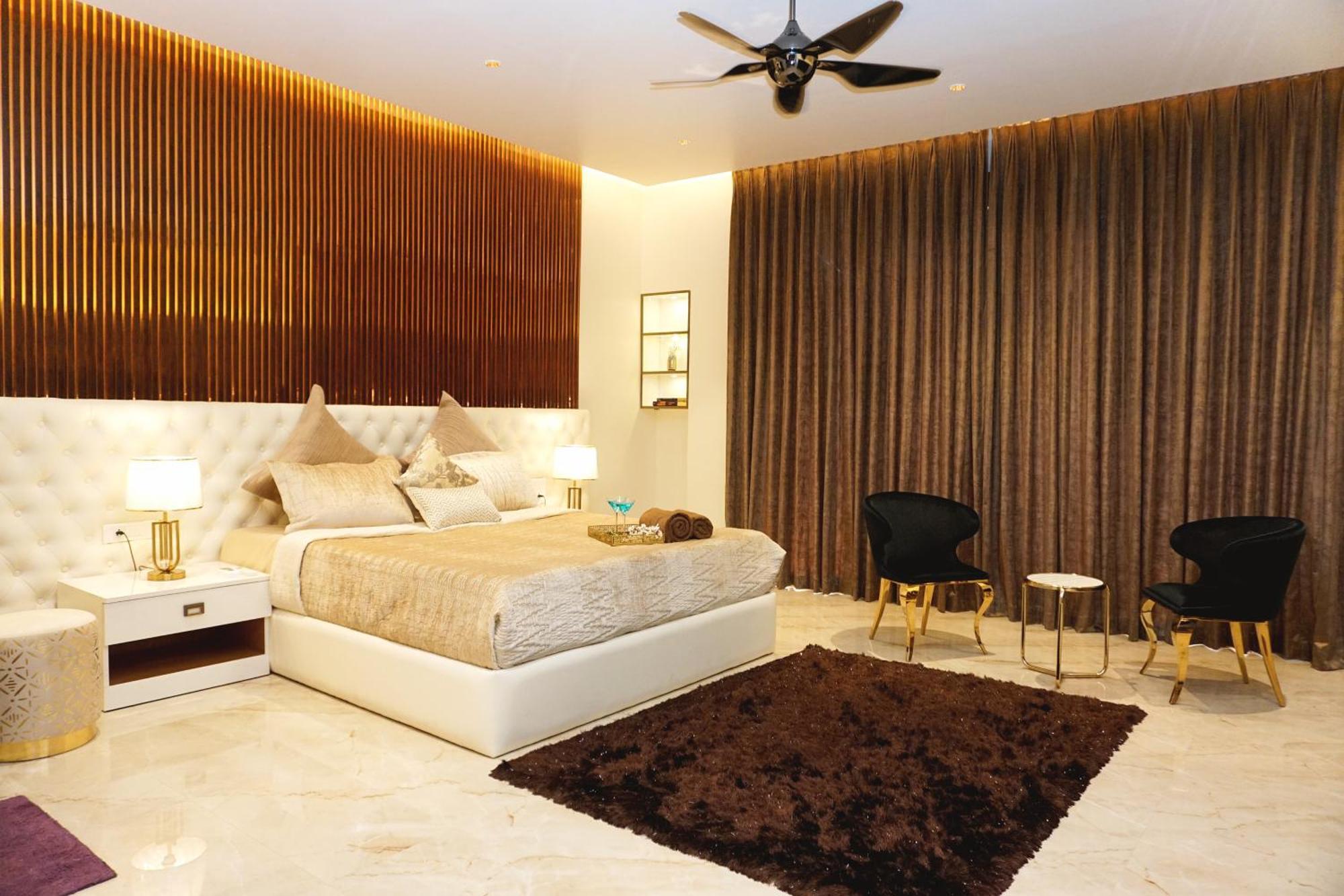 Apartamento The Pentouz On 100 Feet Road Indiranagar - An Urban Luxury Retreat Bangalore Exterior foto